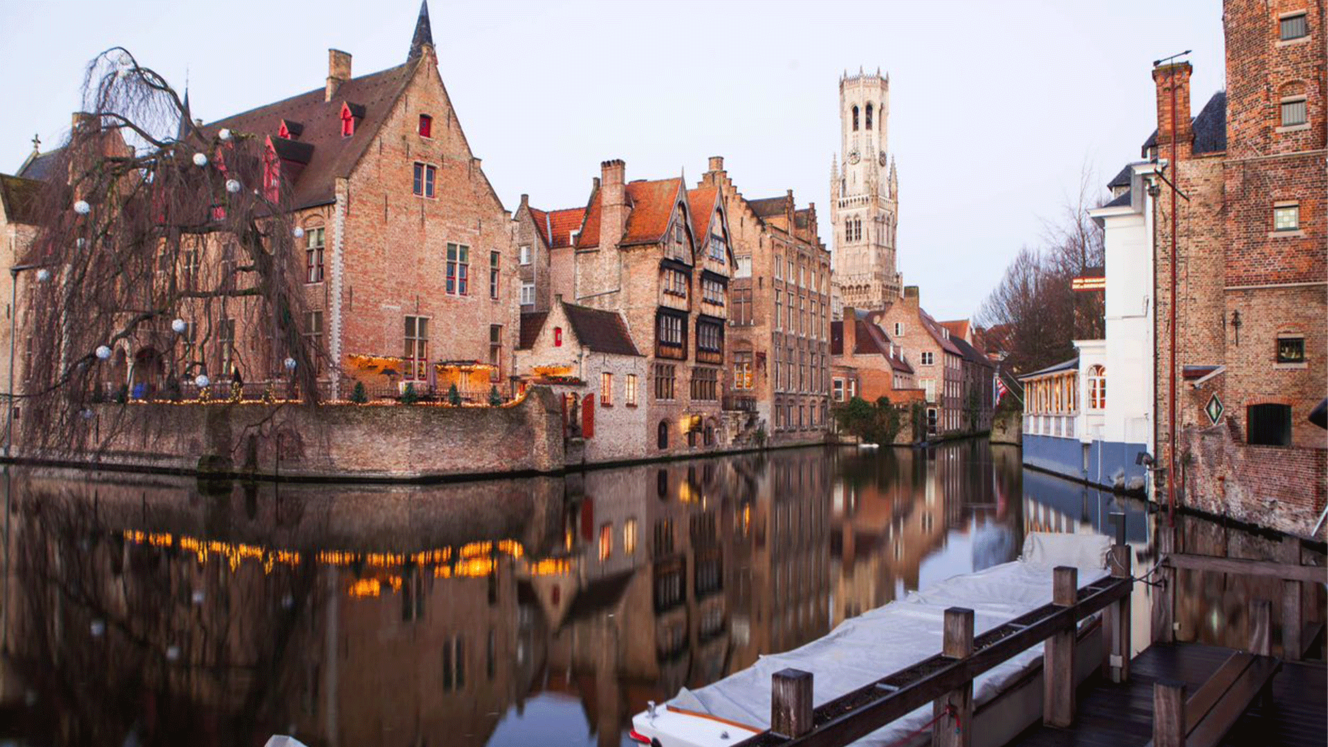 belgium-bruges-rozenhoedkaai-winter-canal