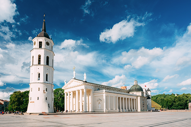 Lithuania_cathedral_square