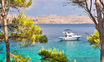croatia-dugi-otok-island-boat-in-the-water