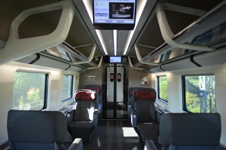 Interior of Le Frecce train 1st class.1