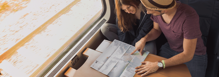 masthead-map-in-train-couple-travelling