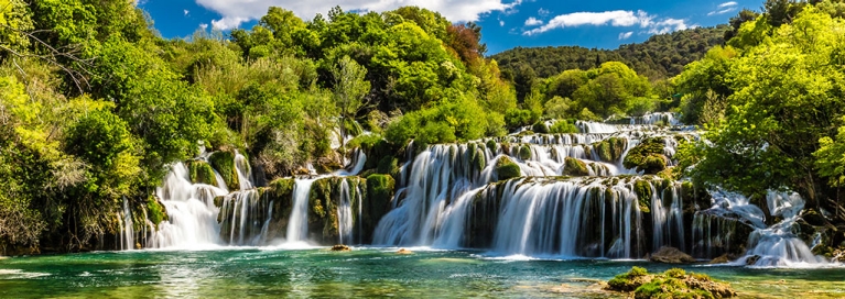 Le cascate di Krka in Croazia in una giornata di sole