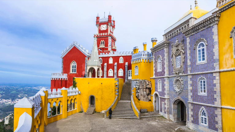portugal-lisbon-sintra-pena-palace-entrance