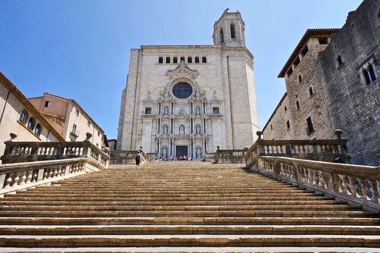 spain-girona-cathedral-stairs
