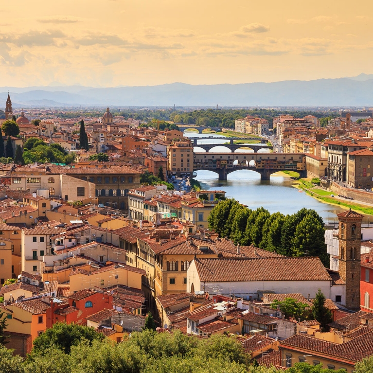 square-italy-florence-panorama-river-and-bridges