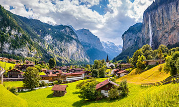 switzerland-lauterbrunnen-view-of-the-valley-sunny-day