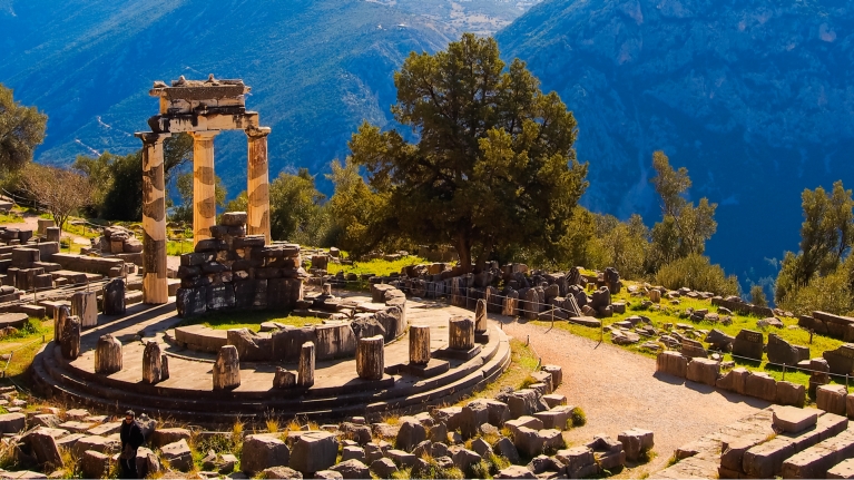 greece-delphi-arqueological-site