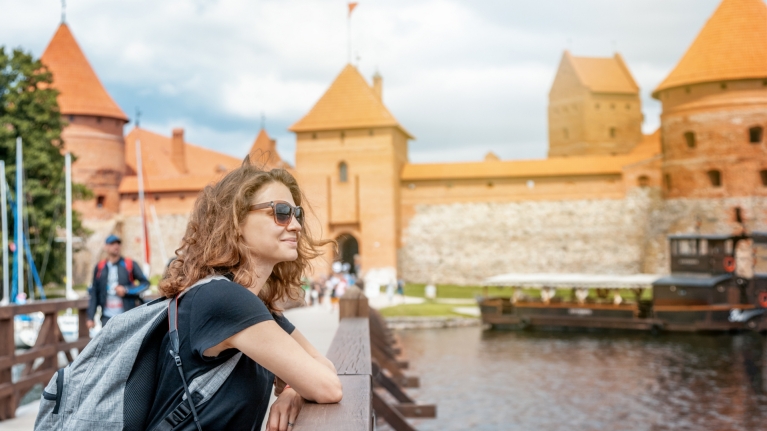 lithuania-trakai-castle-background-tourist-woman