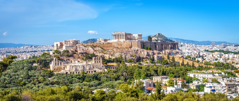 Vue sur l'Acropole au cœur d'Athènes