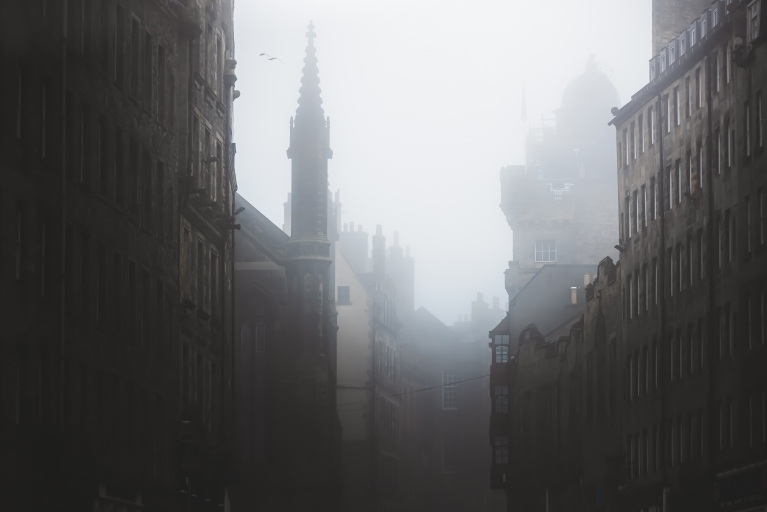edinburgh-misty-streets