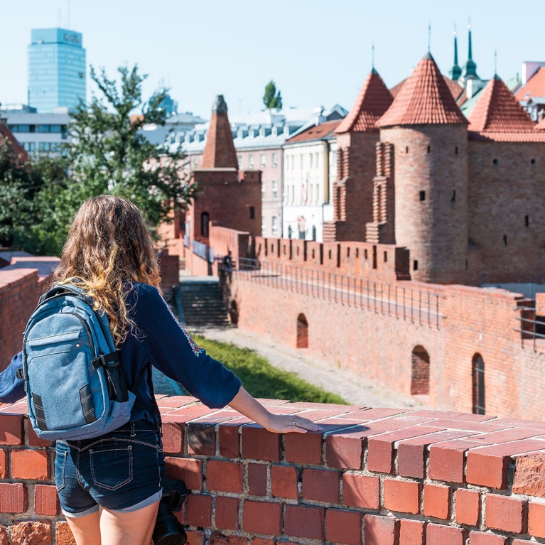 square-poland-warsaw-old-castle-summer-day