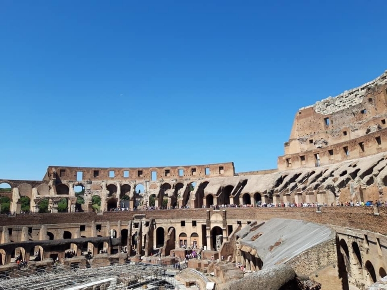 heather-byatt-italy-rome-colosseum